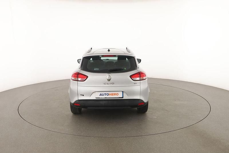 Käytetty Renault Clio IV Zen 90 HP (66 kW) 2017 Hopea