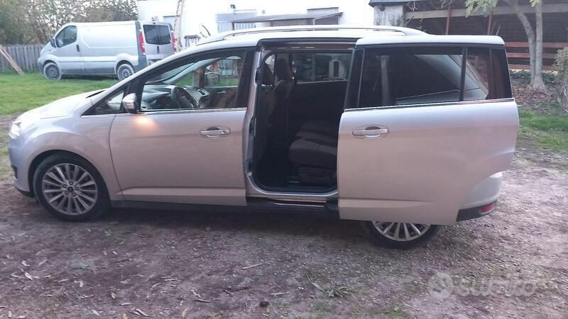 Usata Ford C-MAX 120 CV (88 kW) 2016 Grigio Monovolume