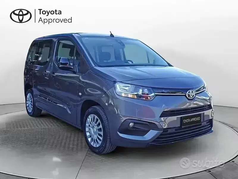 Usata Toyota Proace Verso City 100 CV (73 kW) 2022 Grigio Station wagon