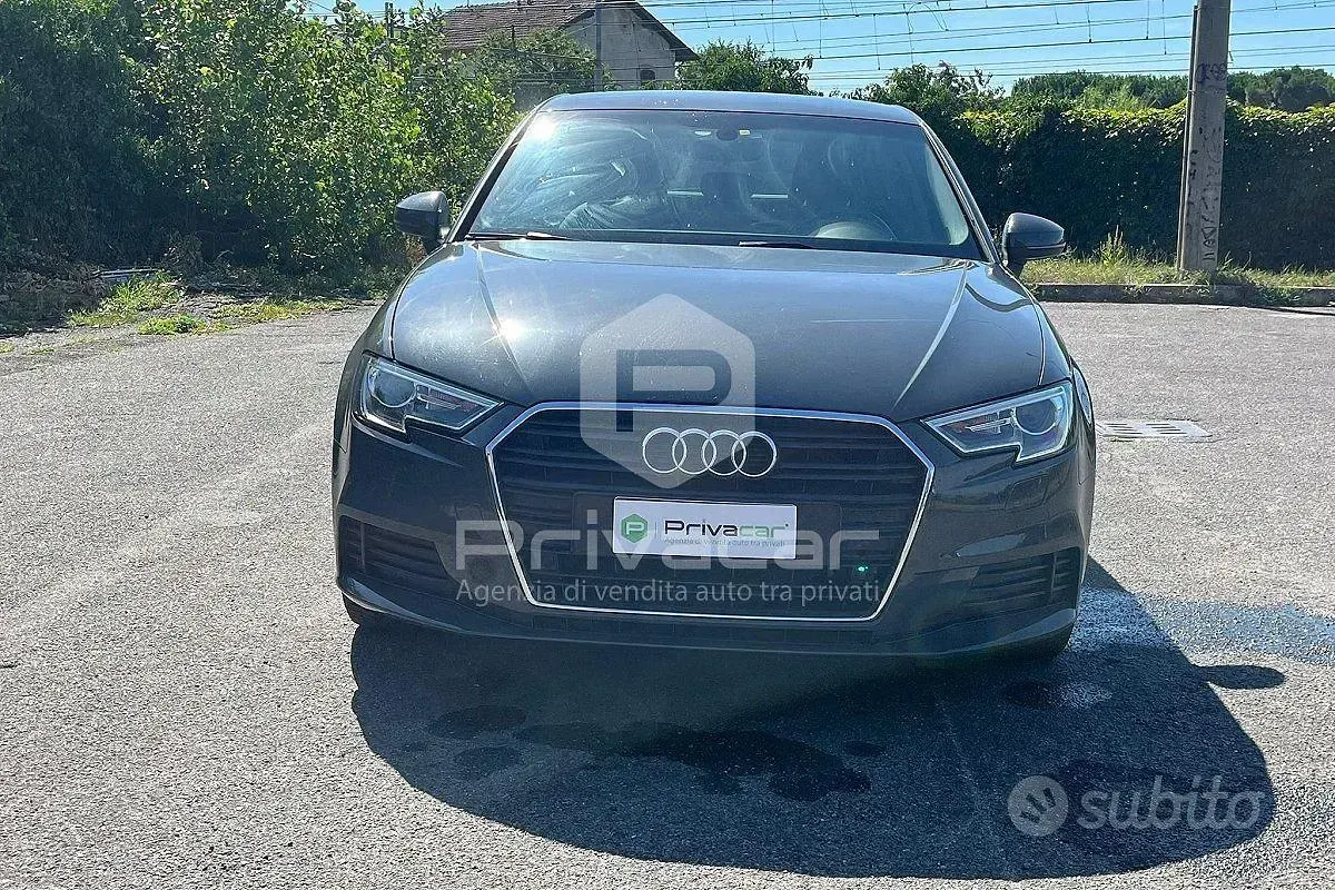 Usata Audi A3 Sportback Comfort 116 CV (85 kW) 2018 Grigio Utilitaria