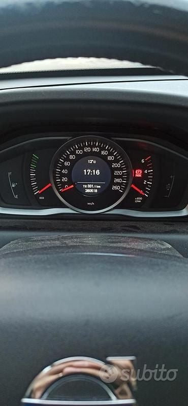 Usata Volvo XC60 Business Edition 150 CV (110 kW) 2016 Bianco SUV