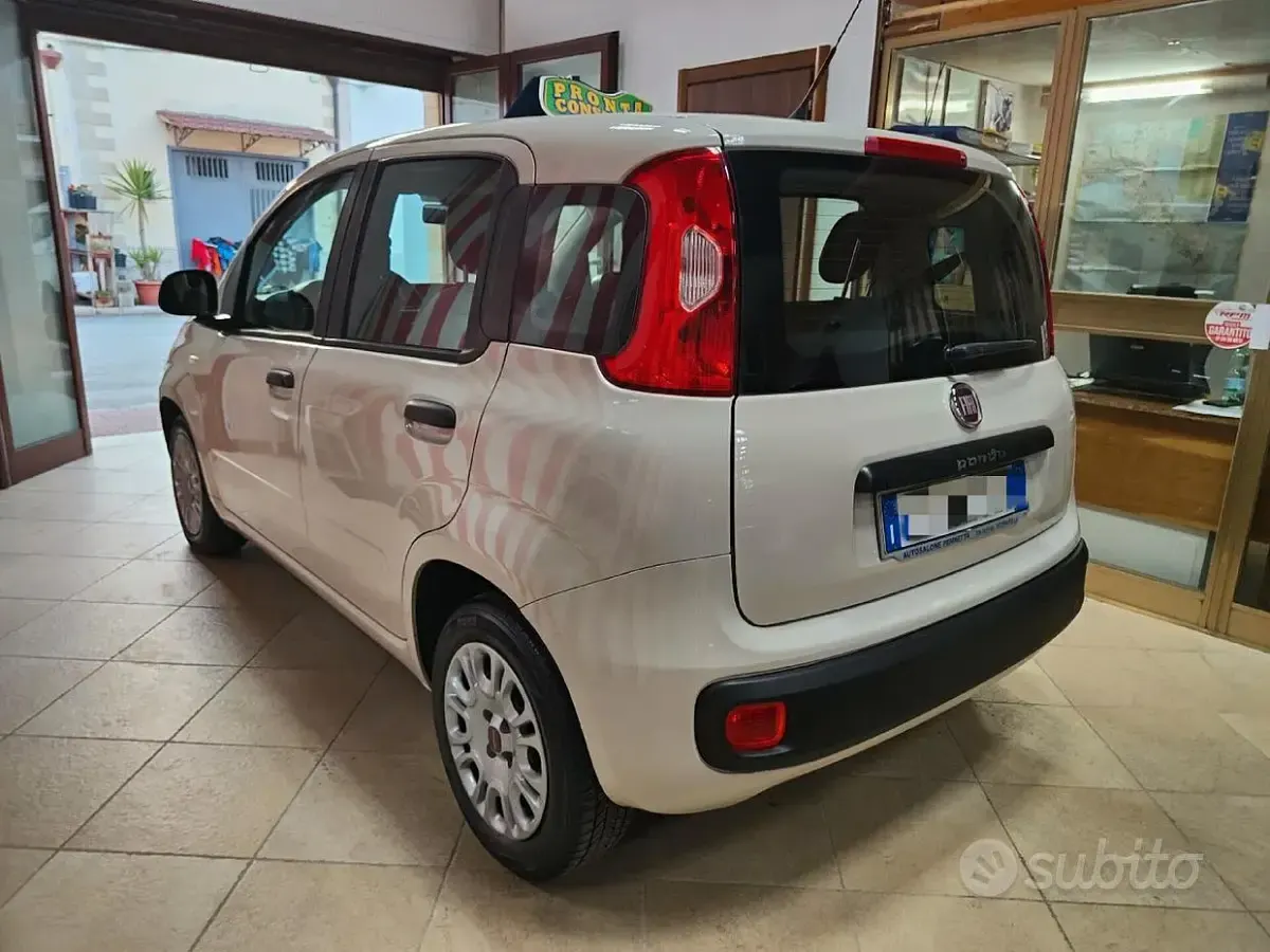Usata Fiat Panda Lounge 95 CV (69 kW) 2017 Beige Utilitaria