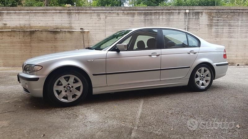 Usata BMW 2002 2002 Grigio Berlina
