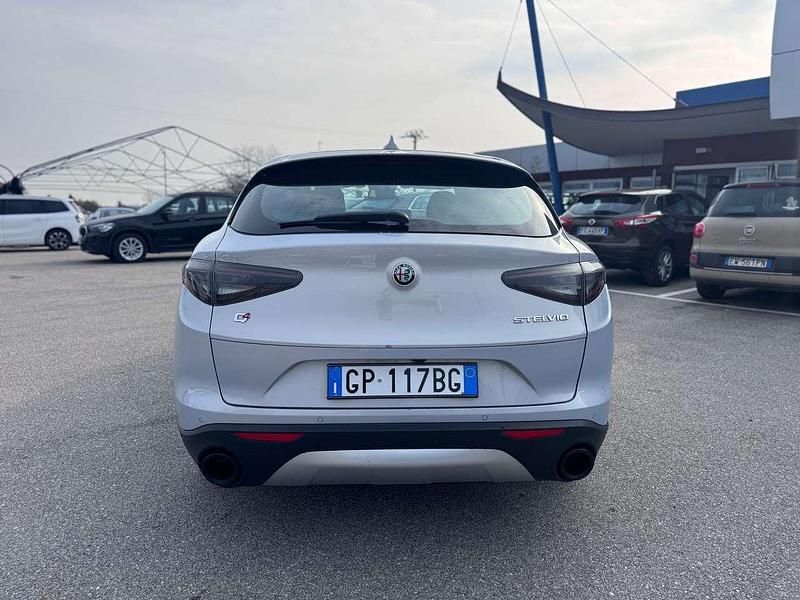 Usata Alfa Romeo Stelvio Super 210 CV (154 kW) 2023 Grigio vulc met SUV