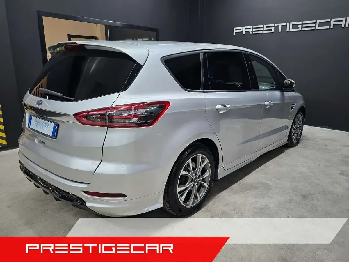 Usata Ford S-MAX Business Edition 150 CV (110 kW) 2018 Moondust silver Monovolume