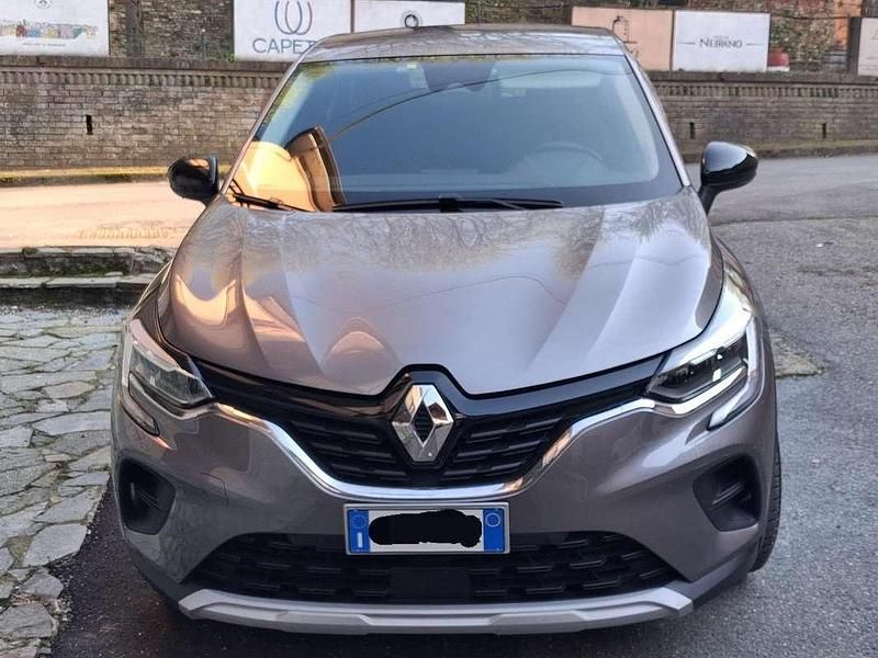 Usata Renault Captur Equilibre 101 CV (74 kW) 2023 Grigio SUV