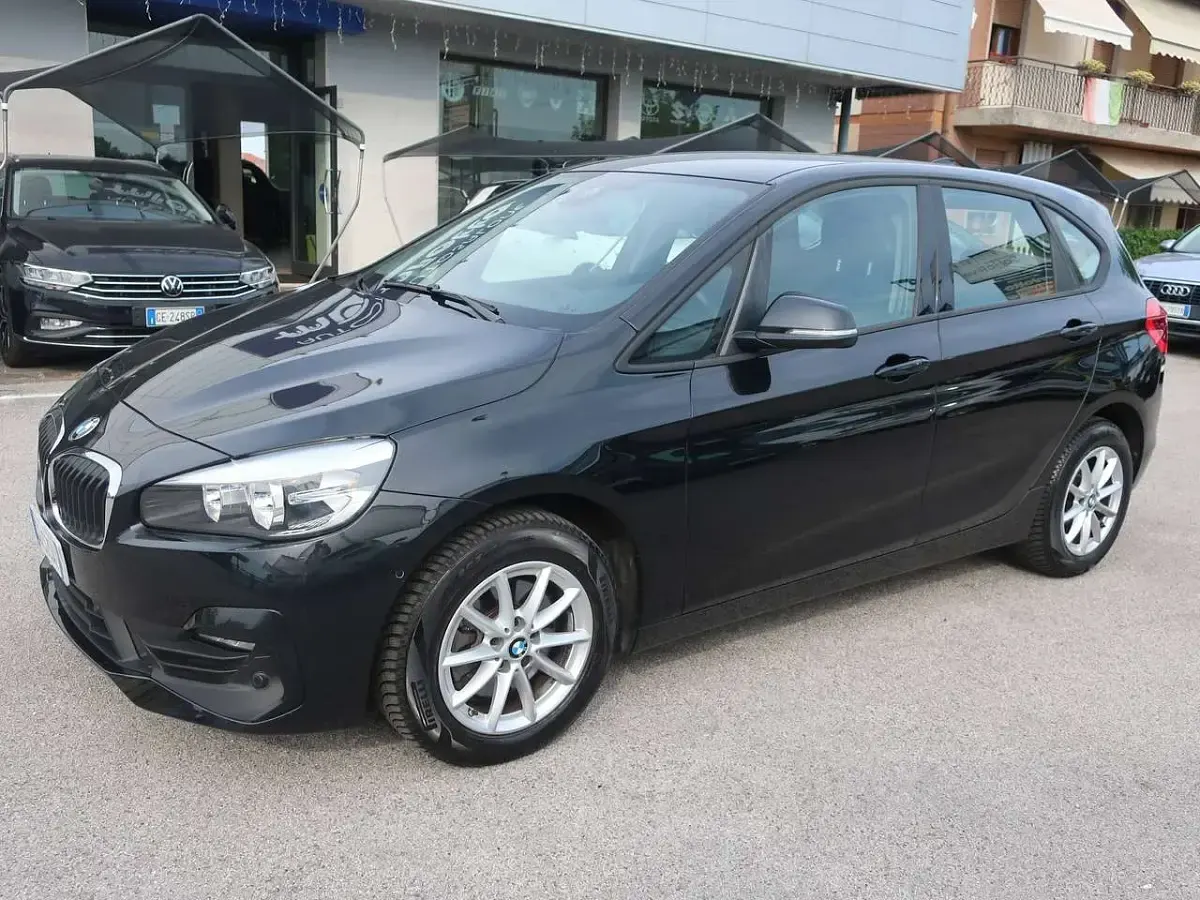 Usata BMW 218 Active Tourer 150 CV (110 kW) 2020 Nero Monovolume