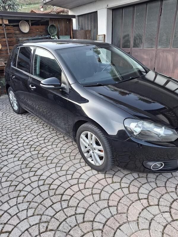Usata VW Golf VI 102 CV (75 kW) 2010 Nero Utilitaria