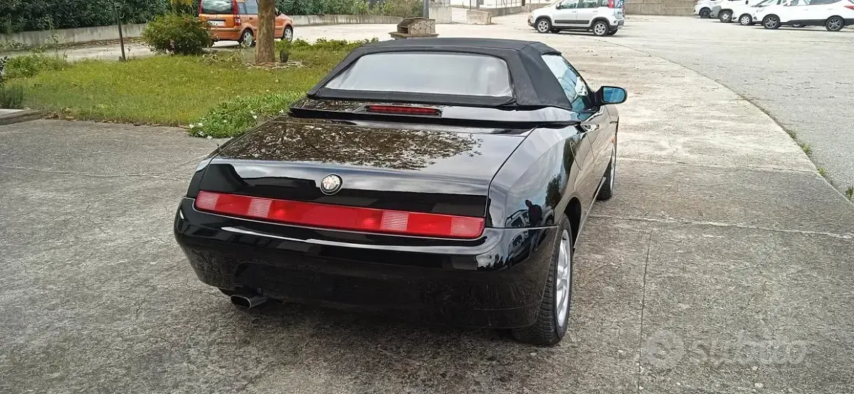 Usata Alfa Romeo Spider 165 CV (121 kW) 2004 Nero Cabrio