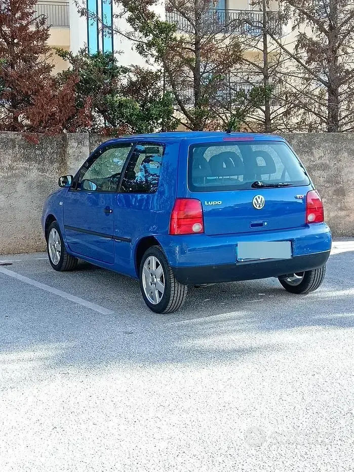 Usata VW Lupo 60 CV (44 kW) 2000 Bluazzurro Utilitaria