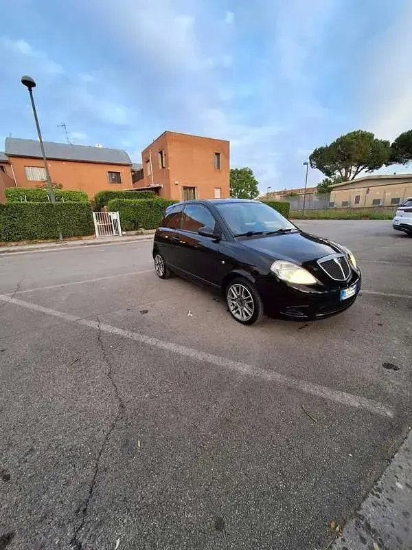 Usata Lancia Ypsilon 75 CV (55 kW) 2009 Utilitaria