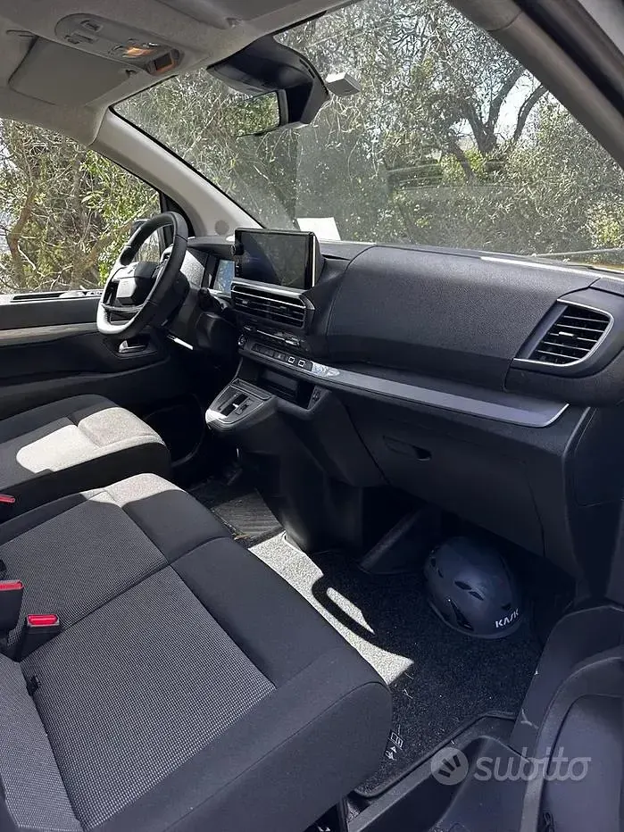 Usata Opel Vivaro-e Combi Sportive 177 CV (130 kW) 2025 Bianco Monovolume