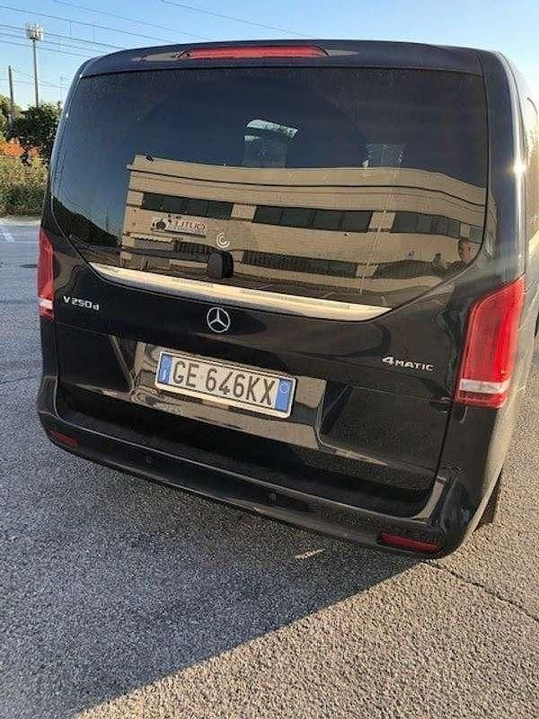 Usata Mercedes V250 Exclusive 190 CV (139 kW) 2021 Monovolume