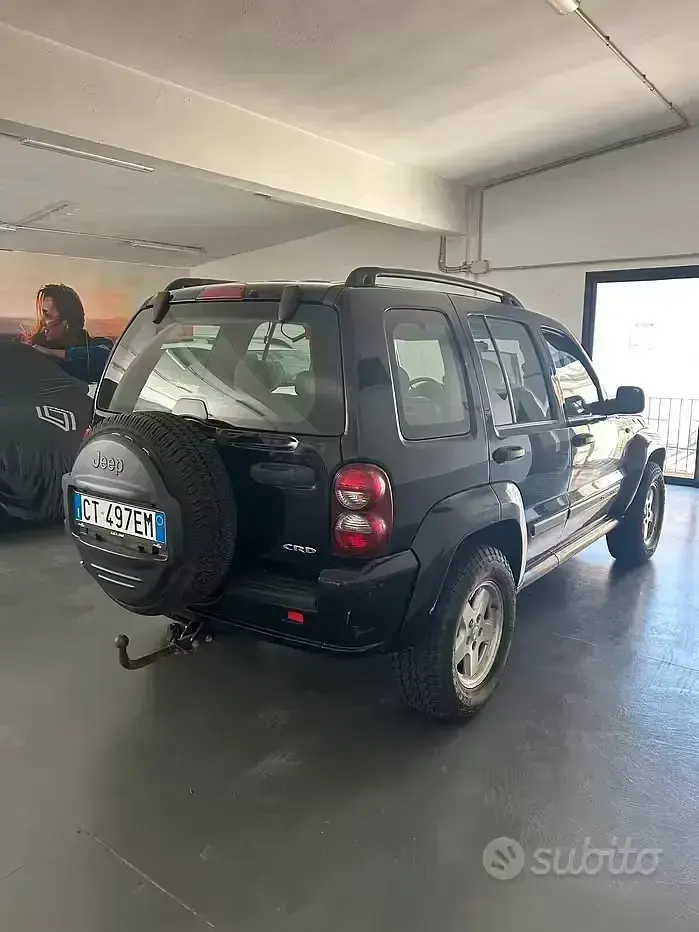 Usata Jeep Cherokee Limited 163 CV (119 kW) 2005 Nero SUV