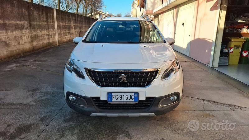 Usata Peugeot 2008 Allure 82 CV (60 kW) 2016 Bianco SUV