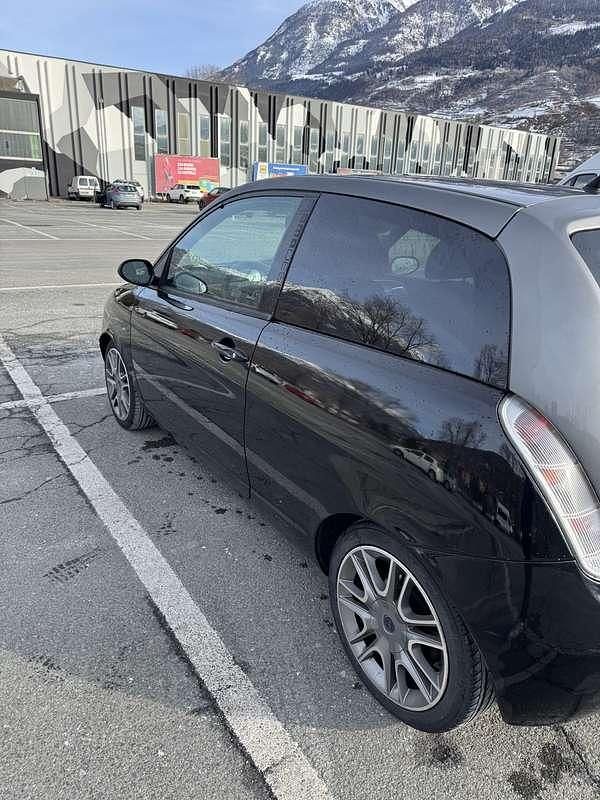 Usata Lancia Ypsilon 95 CV (69 kW) 2007 Utilitaria