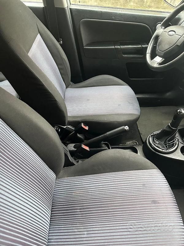 Usata Ford Fusion 2006 Grigio Berlina