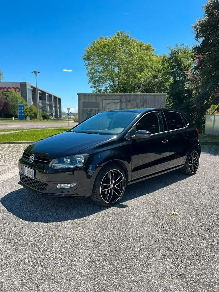 Usata VW Polo 75 CV (55 kW) 2014 Nero Berlina