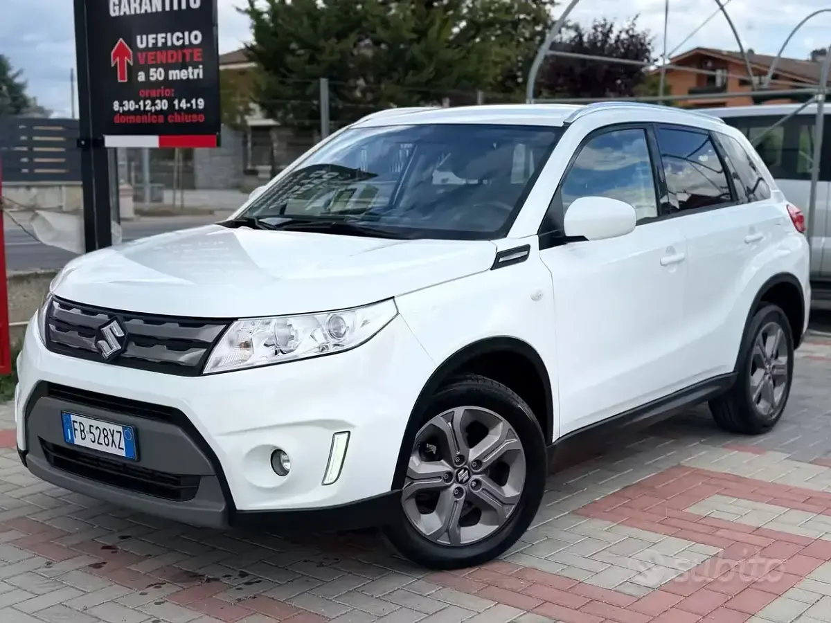 Usata Suzuki Vitara Cool 120 CV (88 kW) 2016 Bianco SUV
