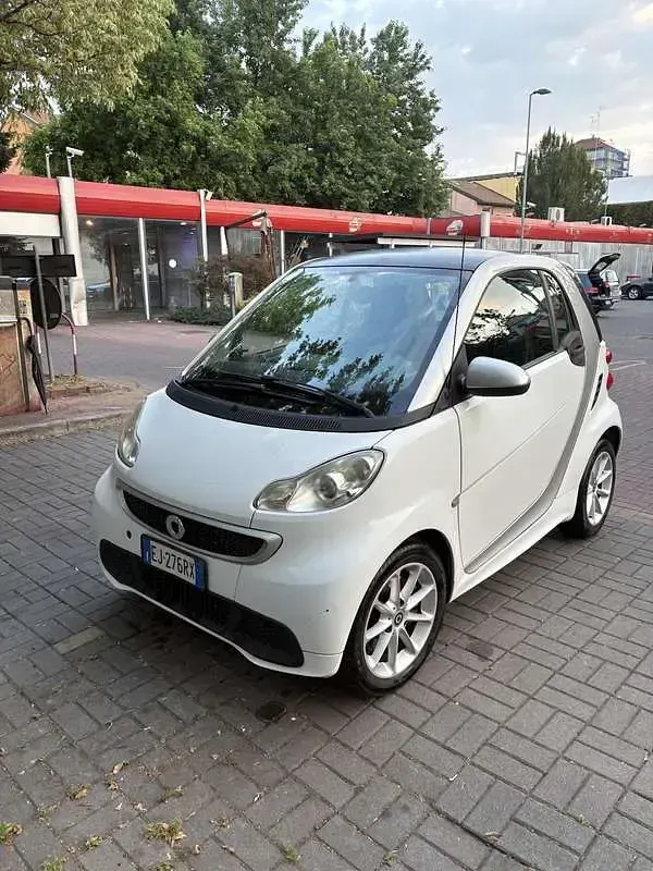 Usata Smart ForTwo Coupé Passion 71 CV (52 kW) 2011 Bianco Coupé