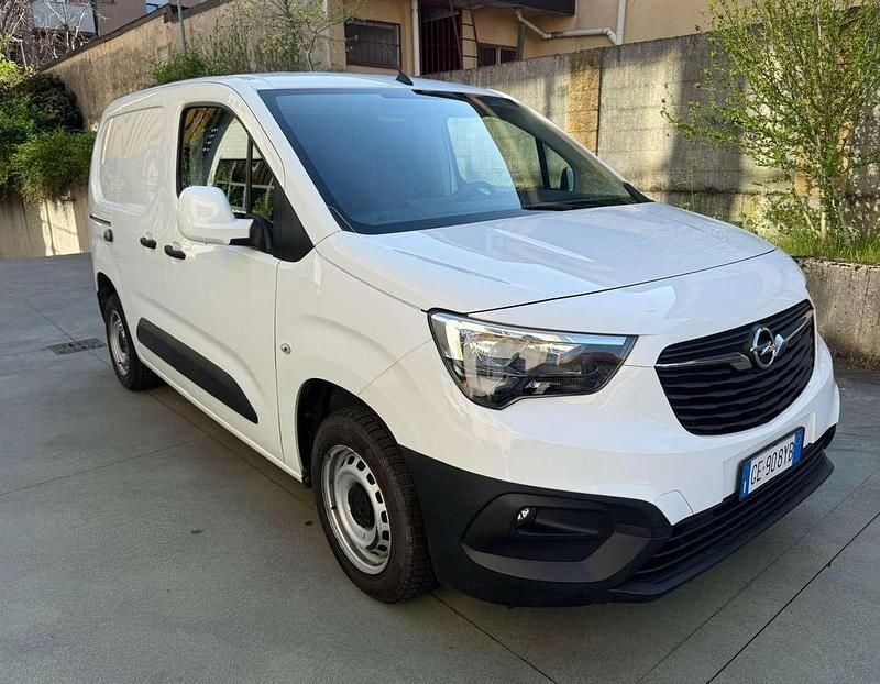 Usata Opel Combo Edition 110 CV (80 kW) 2021 Other Monovolume