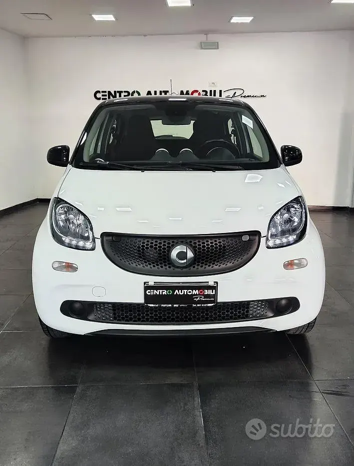 Usata Smart ForFour Passion 71 CV (52 kW) 2018 Bianco Utilitaria