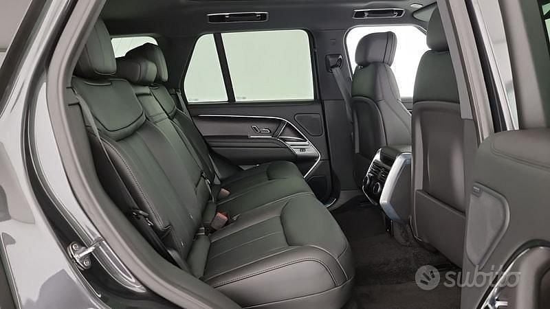 Nuova Land Rover Range Rover HSE 460 CV (338 kW) 2025 Nero SUV