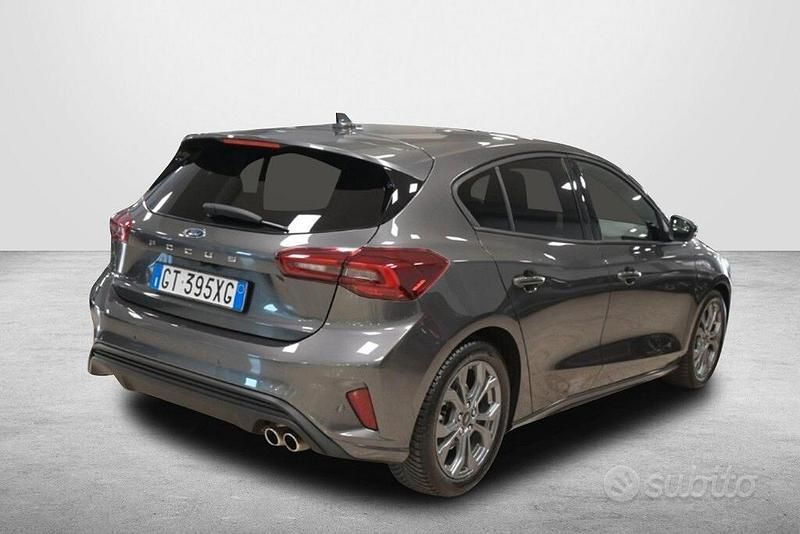 Usata Ford Focus ST-Line 116 CV (85 kW) 2024 Grigio Berlina