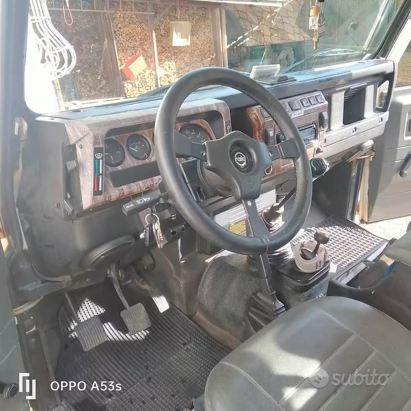 Usata Land Rover Defender 122 CV (89 kW) 2002 Bianco Station wagon