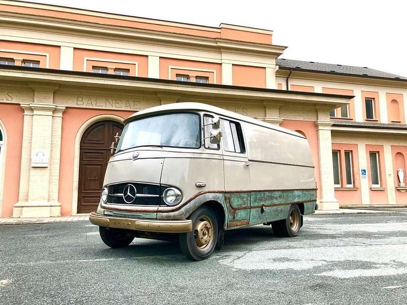 Grigio Usata 1960 Mercedes T1 Furgone | 25.000 € - Immagine 1/4