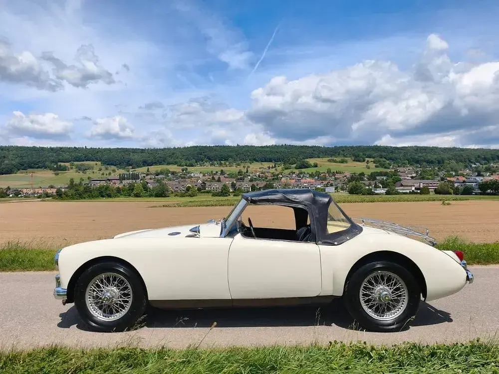 Usata MG MGA 72 CV (52 kW) 1958 Bianco Cabrio