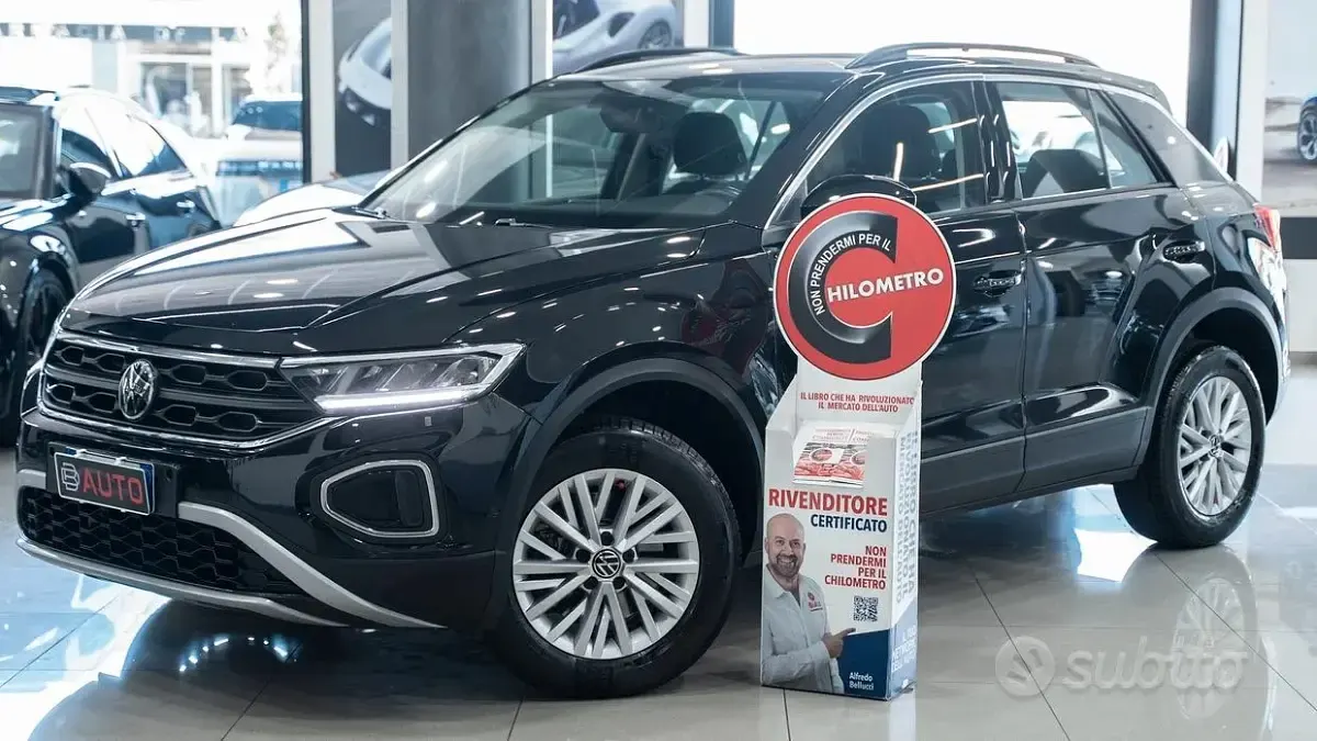 Usata VW T-Roc Sport 150 CV (110 kW) 2023 Nero SUV