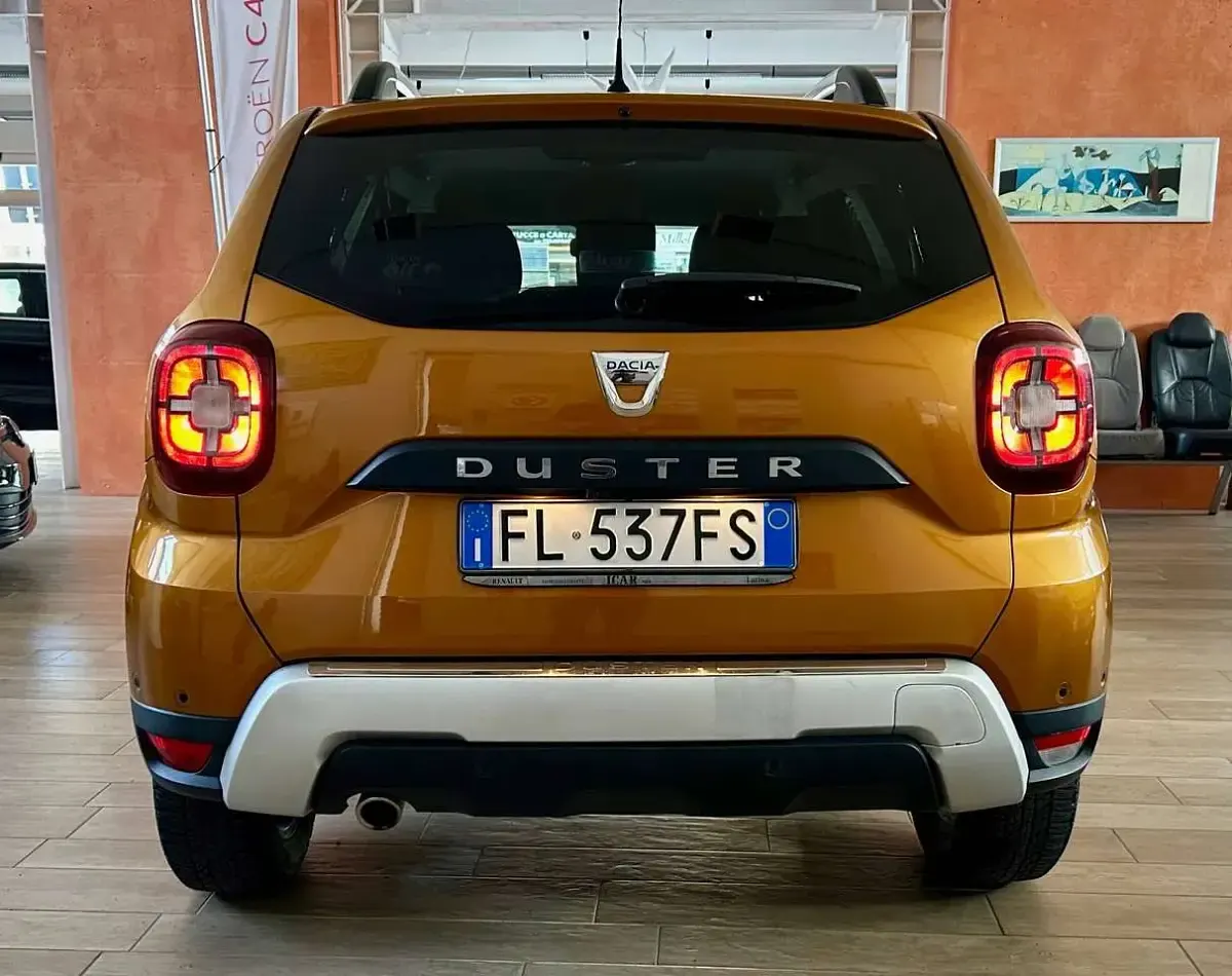 Usata Dacia Duster Prestige 109 CV (80 kW) 2018 Arancione SUV