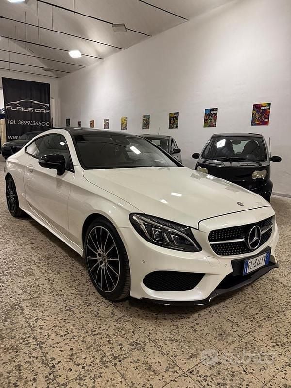 Usata Mercedes C300 244 CV (179 kW) 2017 Bianco Coupé