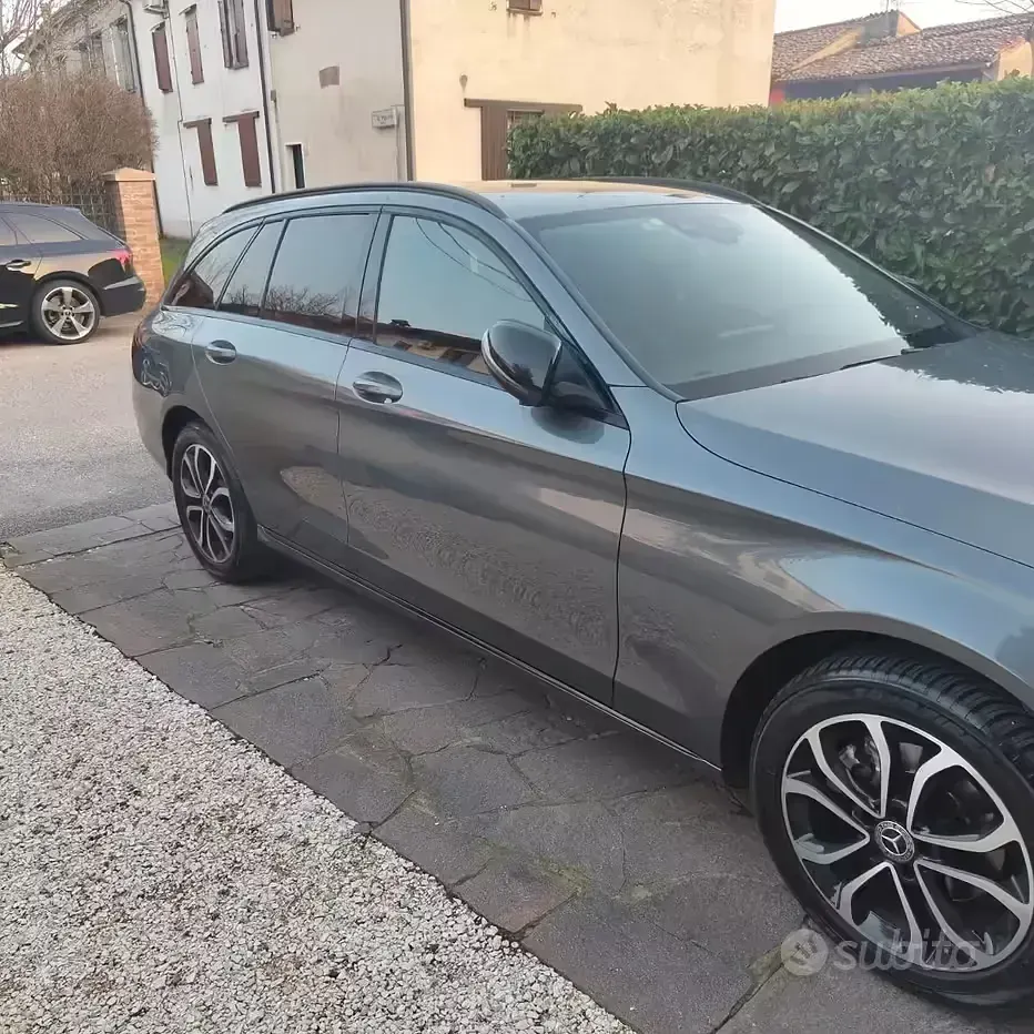 Usata Mercedes C220 194 CV (142 kW) 2018 Grigio Station wagon
