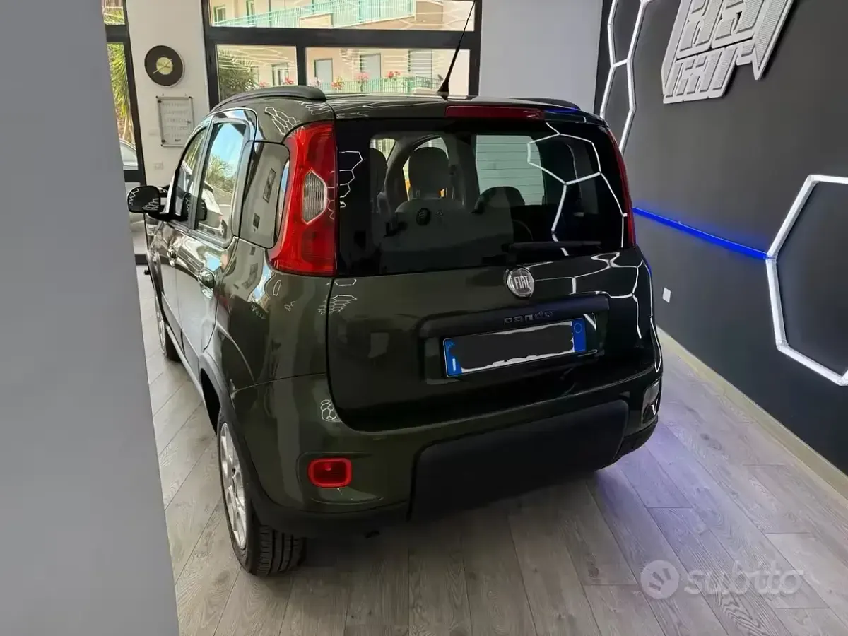 Usata Fiat Panda Trekking 75 CV (55 kW) 2013 Verde Utilitaria