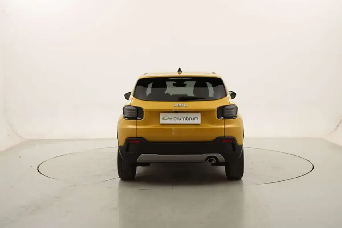 Usata Jeep Avenger Summit 101 CV (74 kW) 2025 Giallo/oro SUV