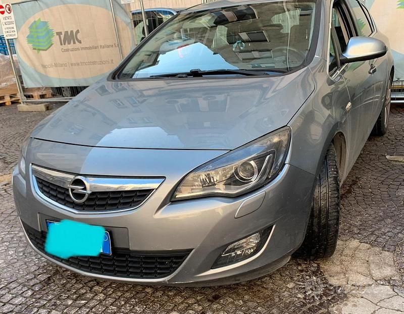 Usata Opel Astra 110 CV (80 kW) 2009 Berlina