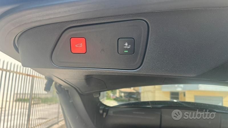 Usata Peugeot 3008 GT 131 CV (96 kW) 2023 Bianco SUV