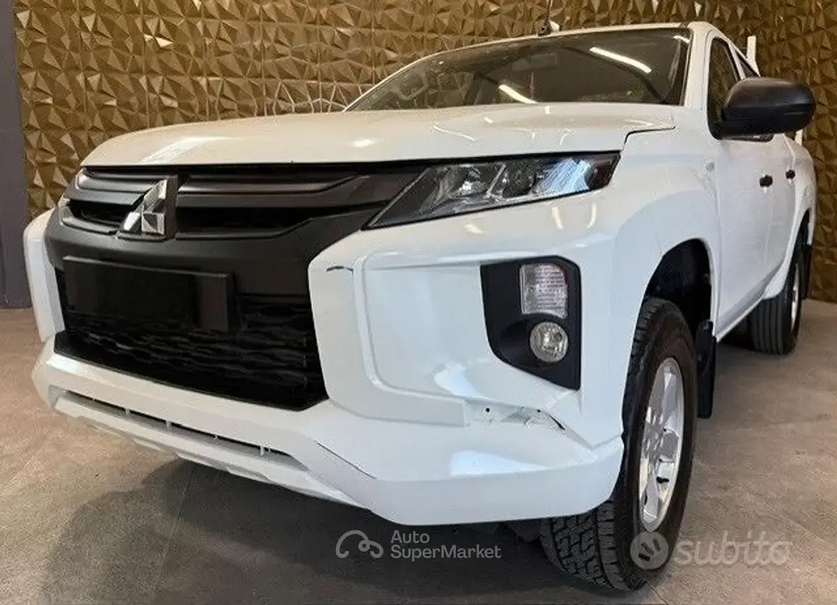 Usata Mitsubishi L200 Intense 150 CV (110 kW) 2020 Bianco Pick-up