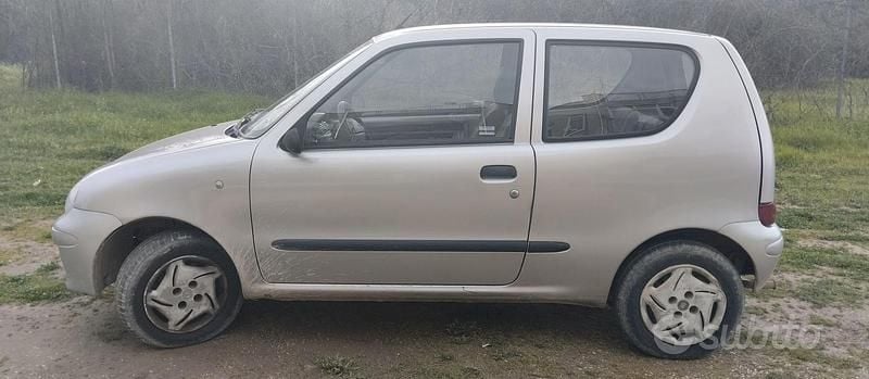 Usata Fiat 600 54 CV (39 kW) 2005 Utilitaria
