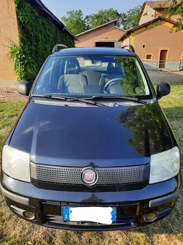 Usata Fiat Panda Active 77 CV (56 kW) 2012 Nero Utilitaria