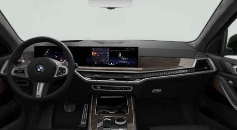 Usata BMW X7 M Sport 340 CV (250 kW) 2025 Nero SUV