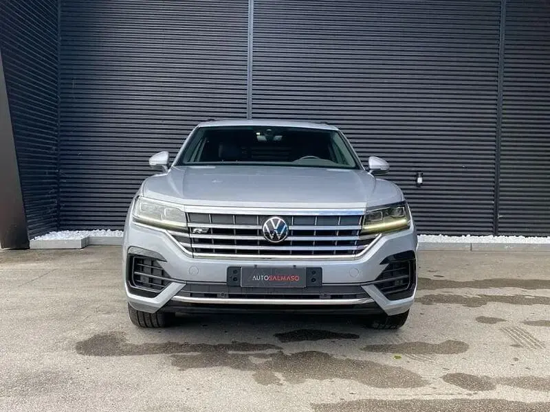 Usata VW Touareg Elegance 286 CV (210 kW) 2021 Argento SUV