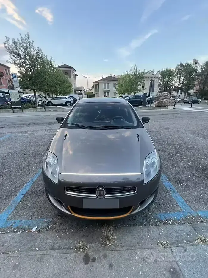 Usata Fiat Bravo Dynamic 120 CV (88 kW) 2007 Grigio Utilitaria