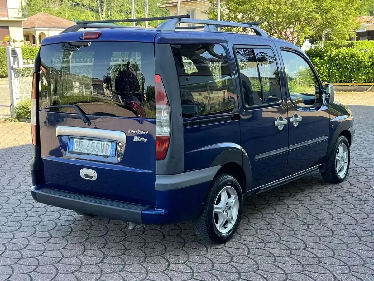 Usata Fiat Doblò 101 CV (74 kW) 2003 Blu/azzurro Monovolume