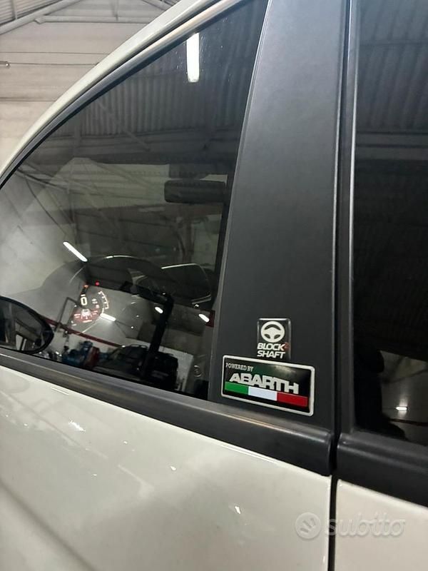 Usata Abarth 595 Pista 160 CV (117 kW) 2017 Bianco Cabrio