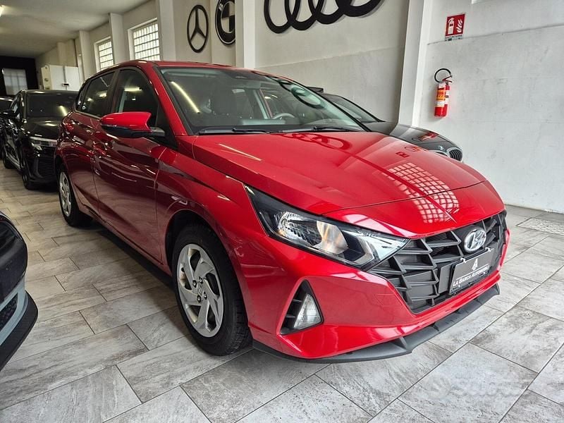 Usata Hyundai i20 84 CV (61 kW) 2023 Rosso Utilitaria