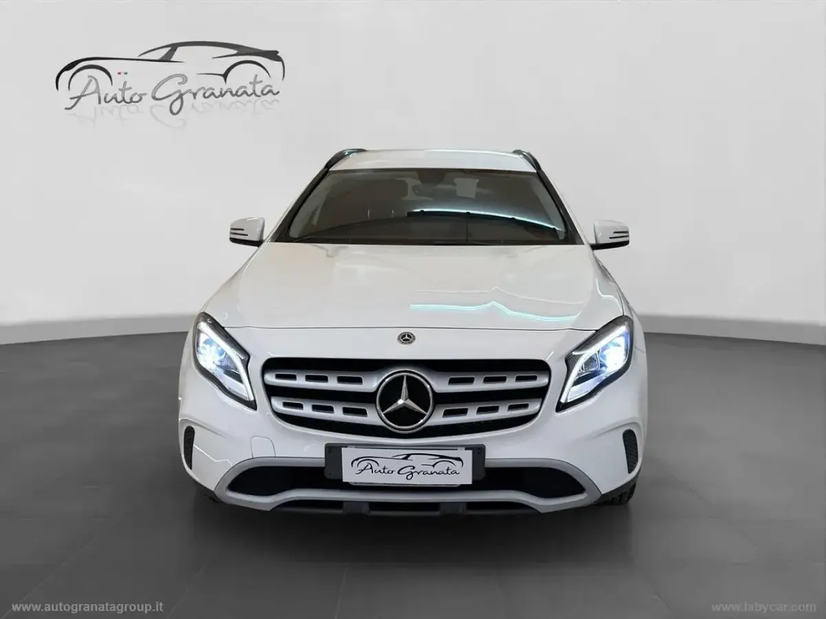 Usata Mercedes GLA200 136 CV (100 kW) 2019 Bianco SUV