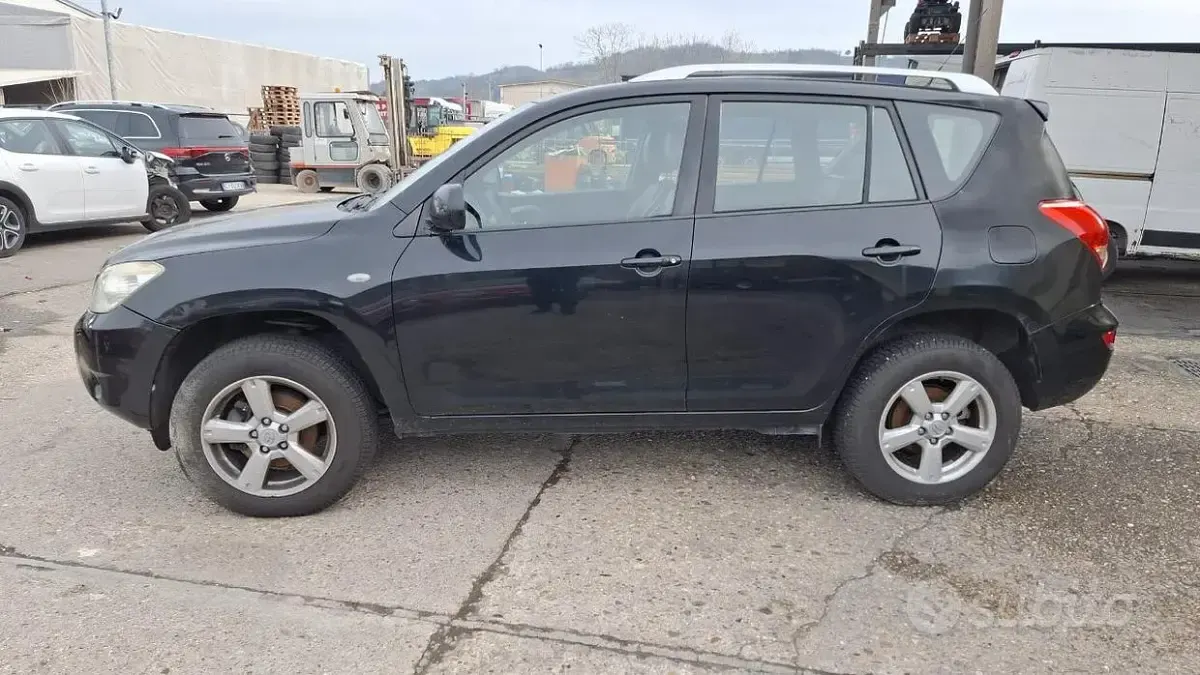 Usata Toyota RAV4 Luxury 152 CV (111 kW) 2007 Nero SUV